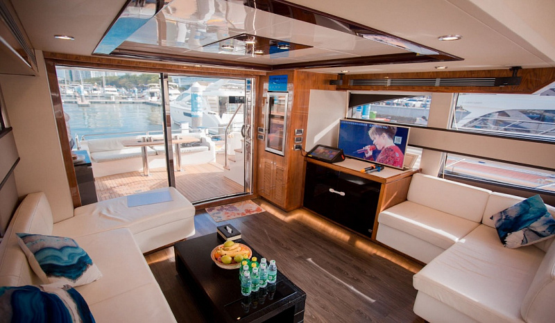 Yacht 72ft