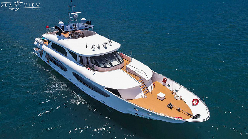 Large yachts