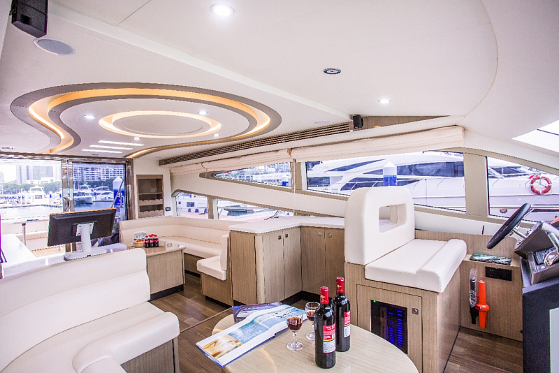 Yacht 68ft