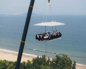Dinner in the sky
