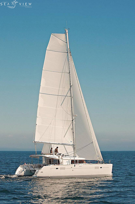 Twin sailing yacht