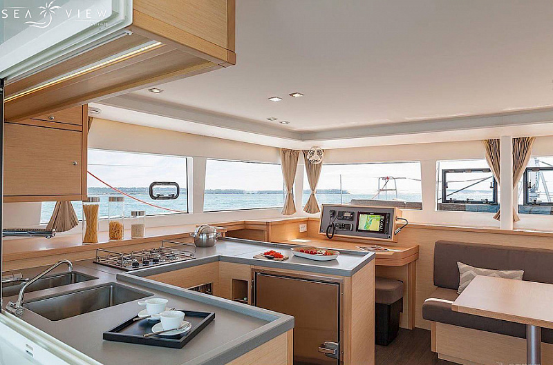 Twin sailing yacht
