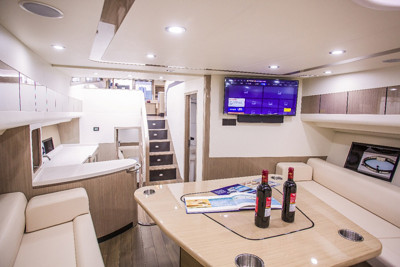 Yacht 68ft